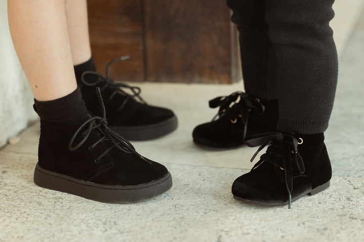 VELVET LACE SHOES