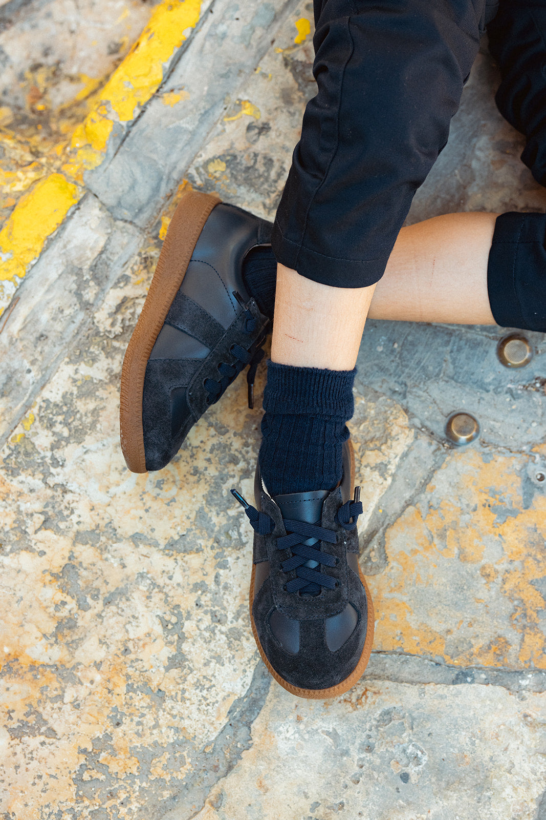 SNEAKERS