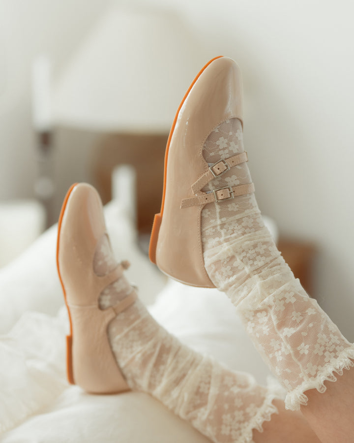 2 STRAPS WITH BUCKLES