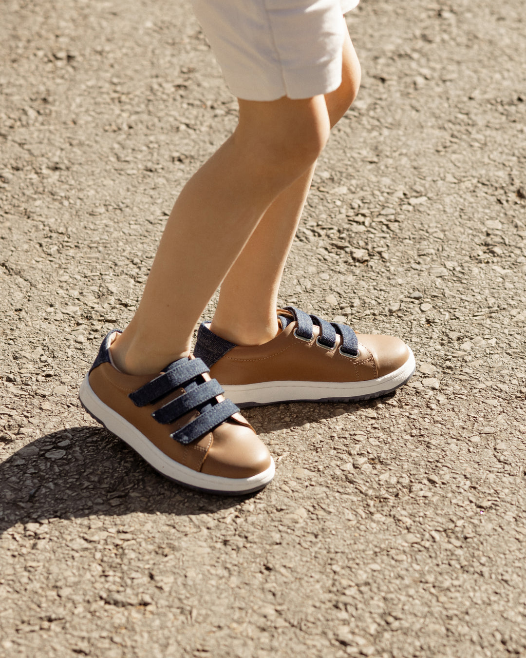 SNEAKERS WITH RUBBER LACES & VELCRO CLOSURE