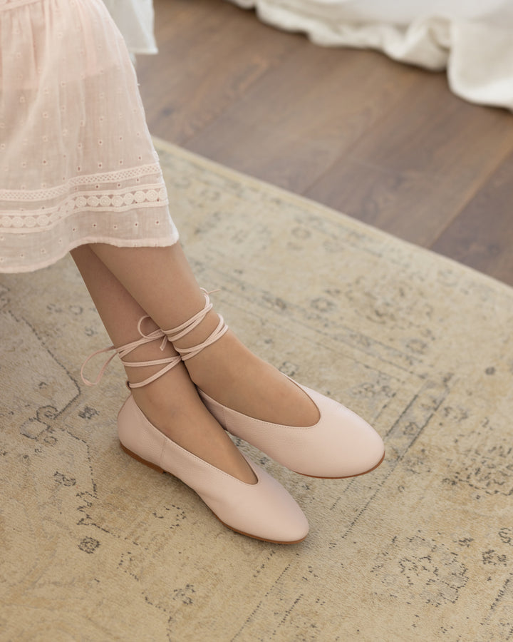 BALLERINA WITH TIE STRAP