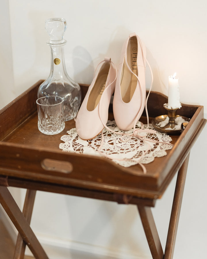 BALLERINA WITH TIE STRAP