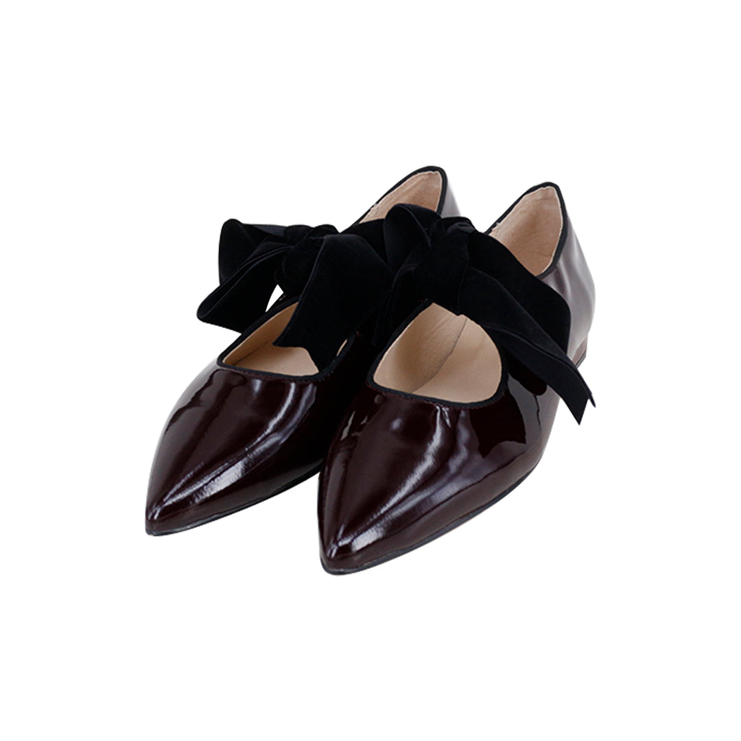 POINTED SHOE WITH BOW TIE