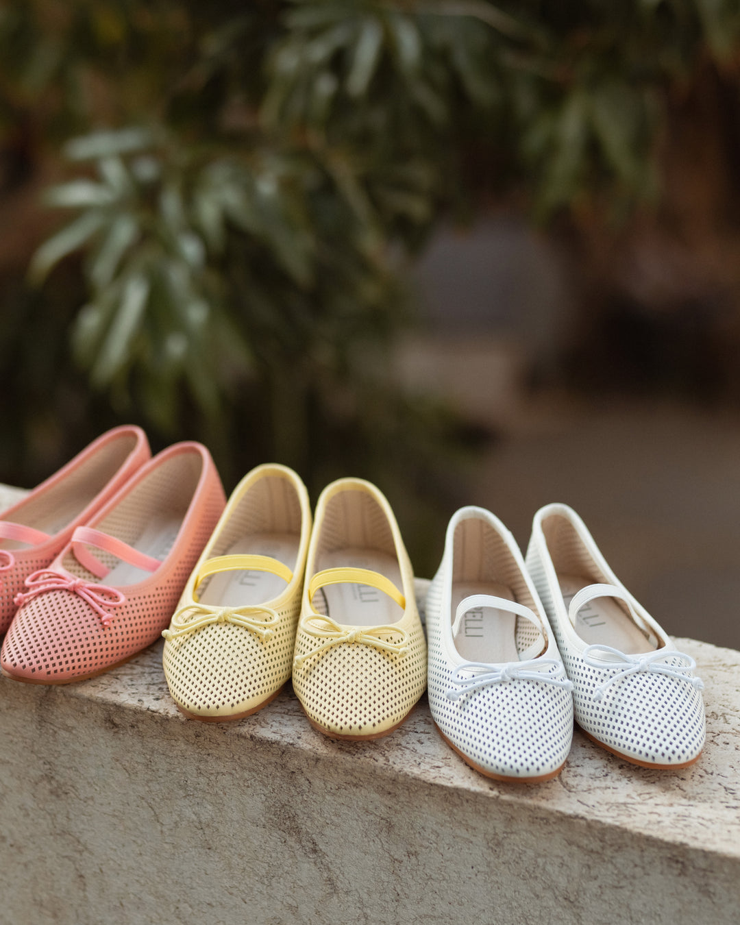 BALLERINA WITH RUBBER STRAP