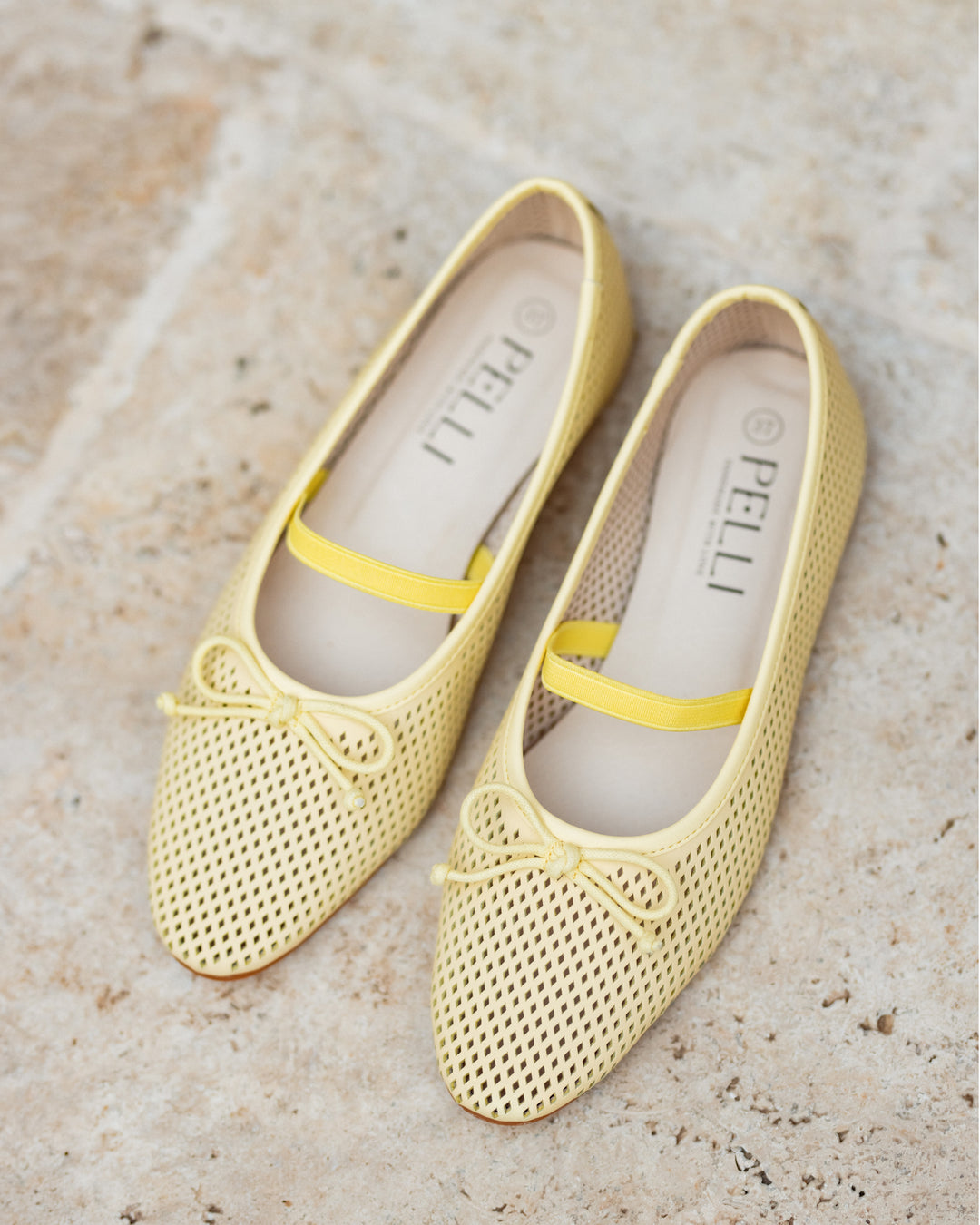 BALLERINA WITH RUBBER STRAP