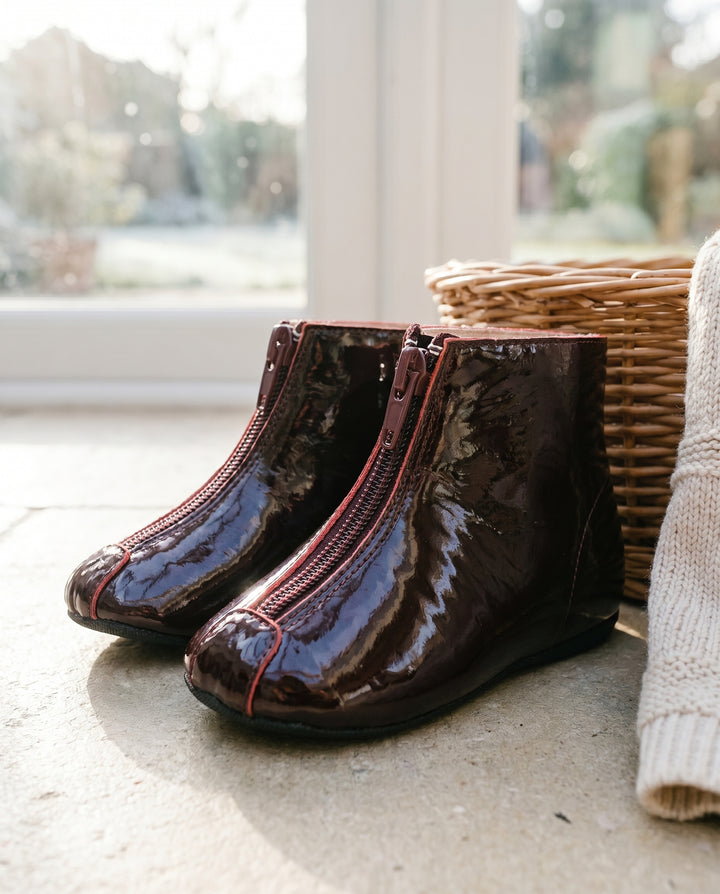 BOOTIES WITH FRONT ZIPPER
