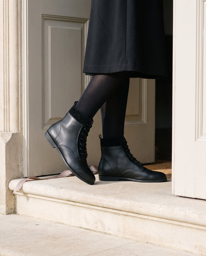 OXFORDS BOOTIES
