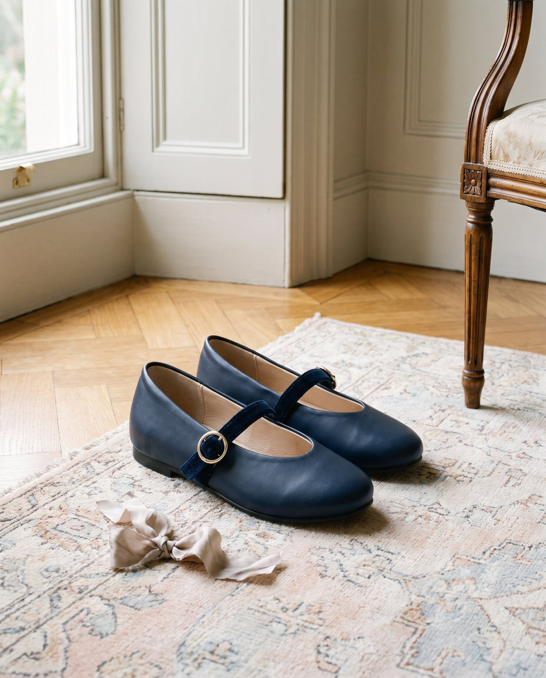 BALLERINA WITH STRAP &amp; BUCKLE