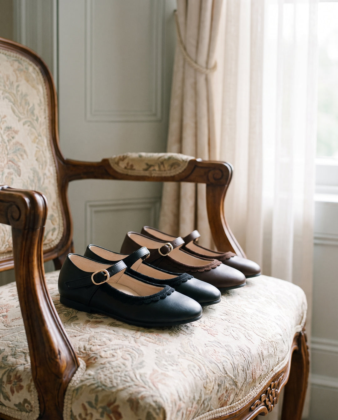 MARY JANE WITH WOOL TRIM &amp; BUCKLE CLOSURE