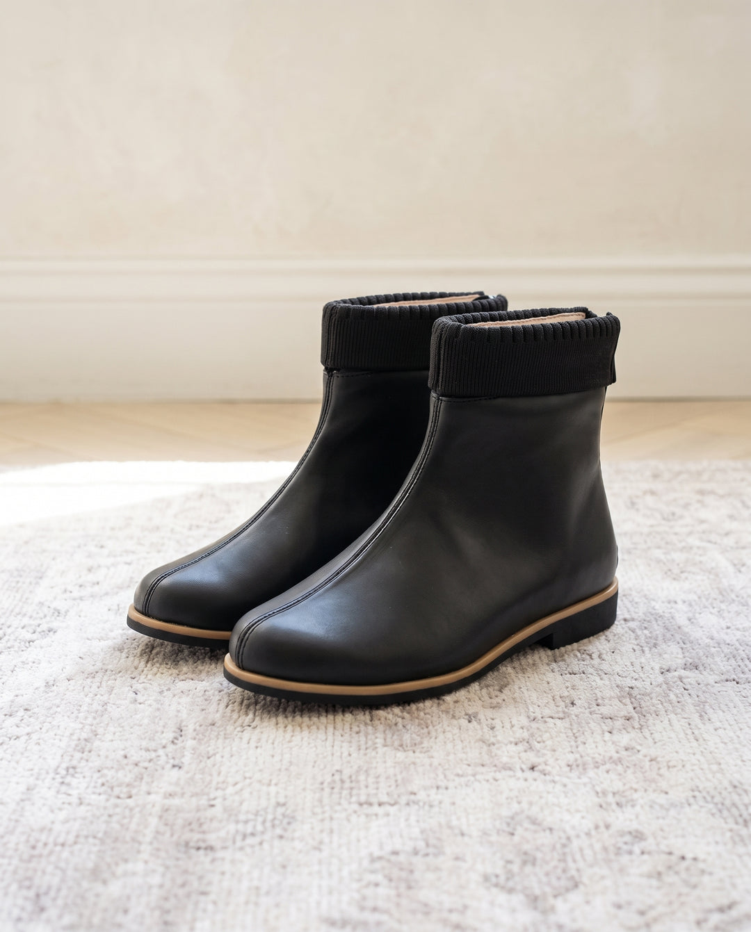 BOOTIES WITH BACK ZIPPER
