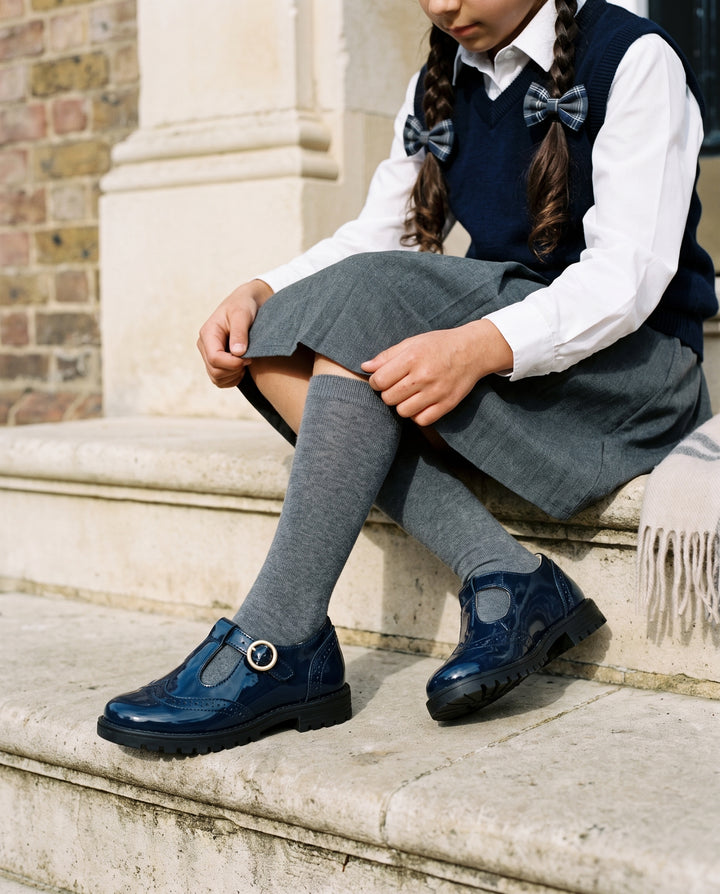 PLATFORM T-STRAP