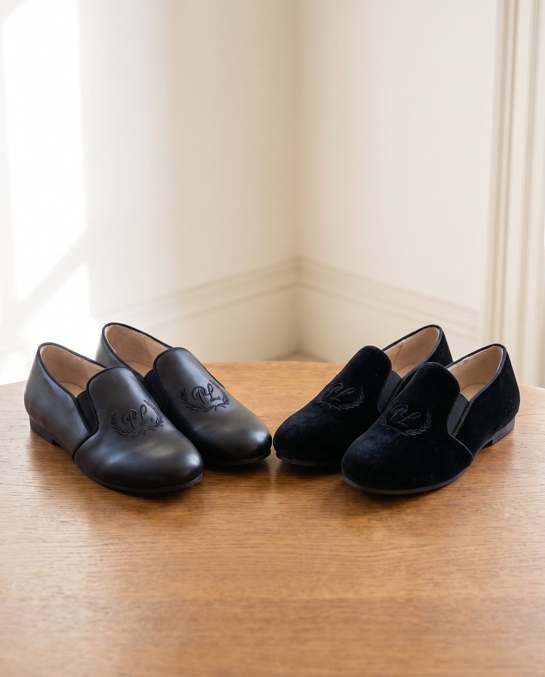 SMOKING SHOES