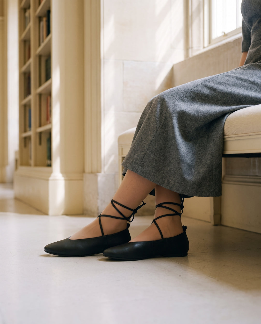 BALLERINA WITH TIE STRAP
