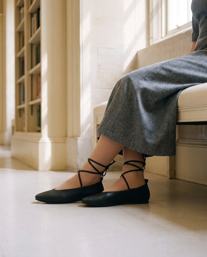 BALLERINA WITH TIE STRAP